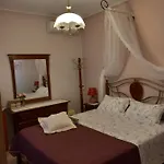 Дом отдыха Poly's Sea Side House