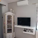 Poly's Sea Side House Дом отдыха *
