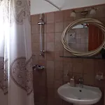 Poly's Sea Side House * Коропи