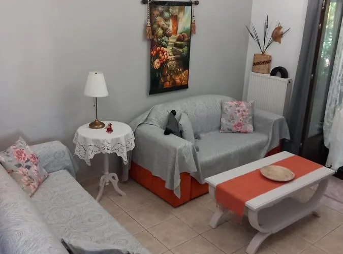 Poly's Sea Side House Koropi