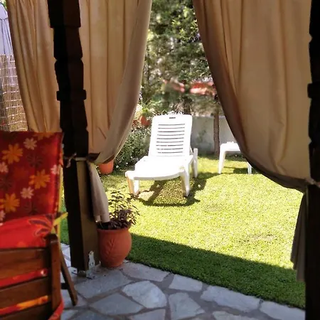 Poly's Sea Side House *