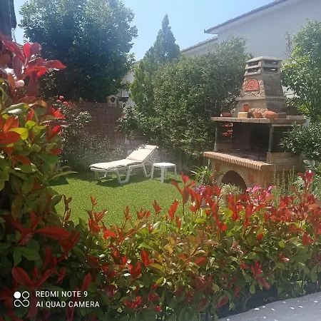 Poly's Sea Side House