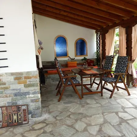 Poly's Sea Side House