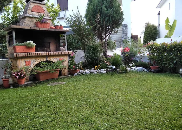 Case de vacanță Poly's Sea Side House *