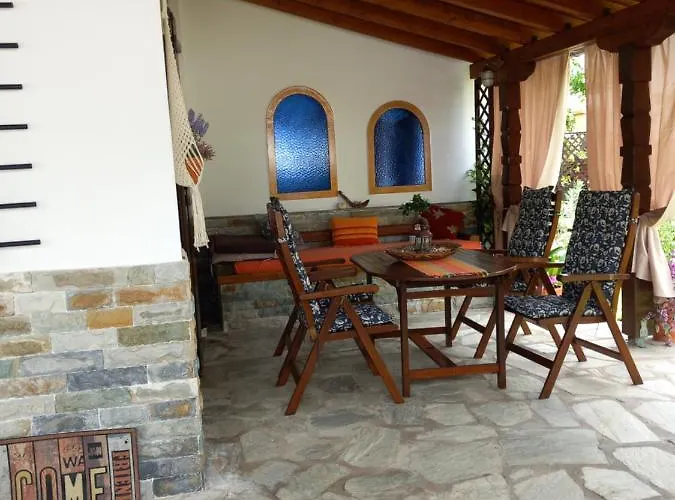 Poly's Sea Side House