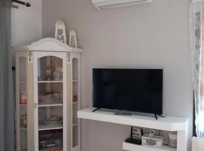 Poly's Sea Side House Holiday home *