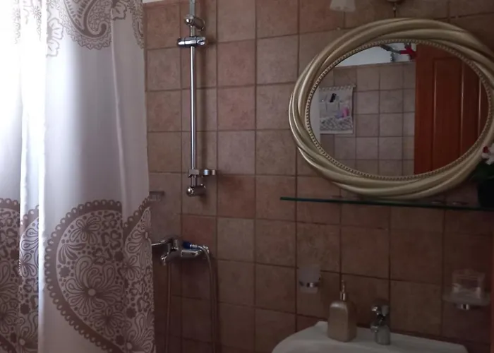 Poly's Sea Side House * Koropi