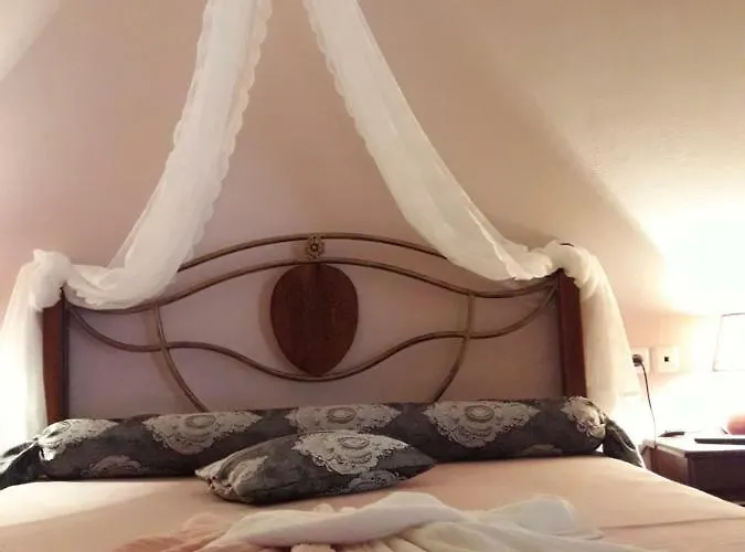 Holiday home Poly's Sea Side House *